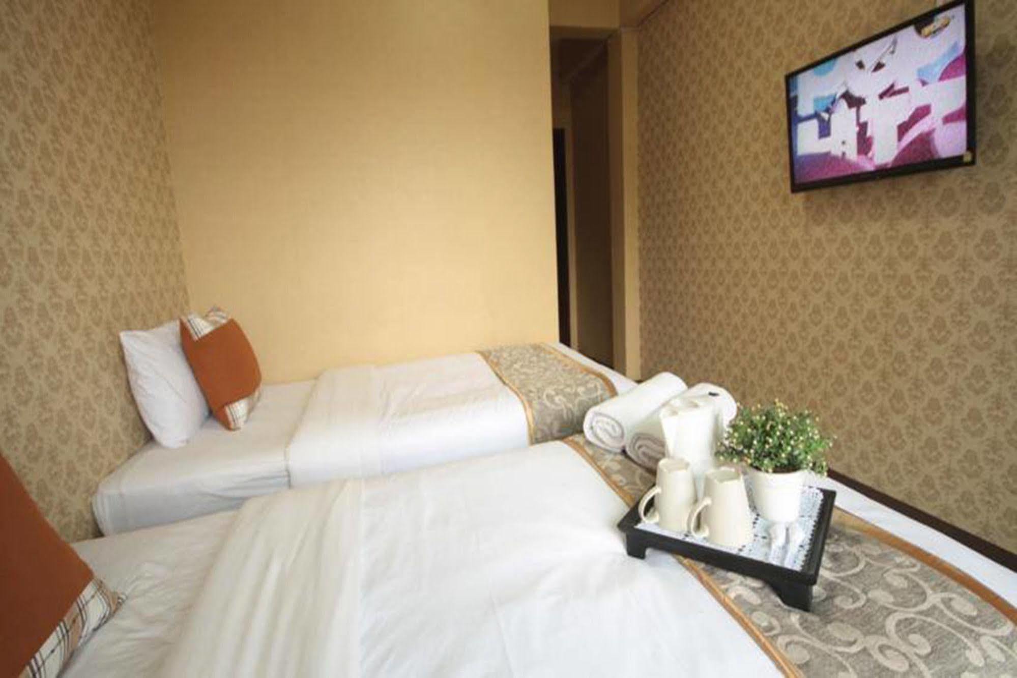 Thana Hotel Chiang Mai Exterior photo