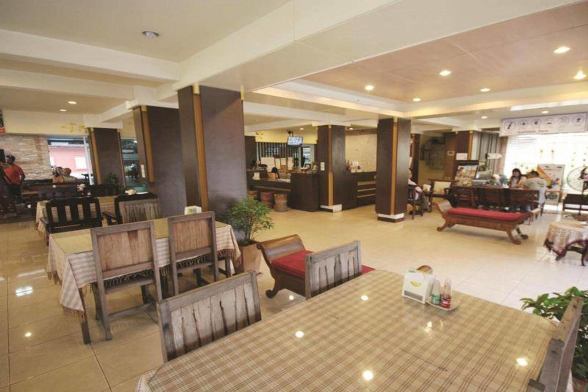 Thana Hotel Chiang Mai Exterior photo